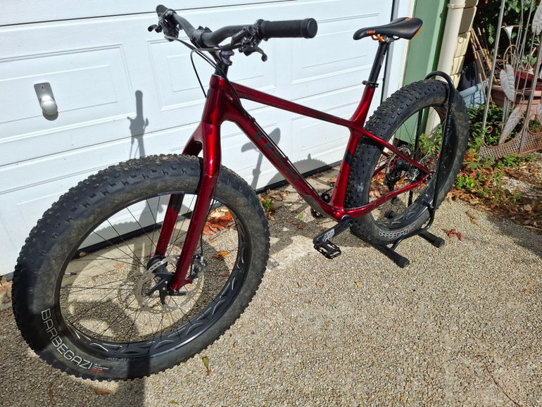 Used Trek Farley 9.6 2024 2024 Mountainbike, Red, 27.5 — image 3 of 4