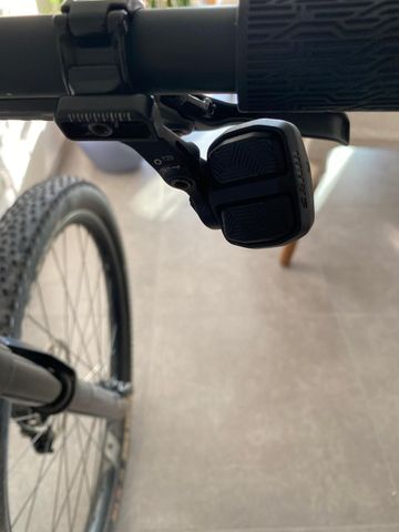 Używany Canyon Lux Trail CF 9 2024 2024 Mountainbike — zdjęcie 6 z 9