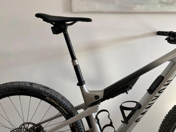 Używany Canyon Lux Trail CF 9 2024 2024 Mountainbike — zdjęcie 9 z 9