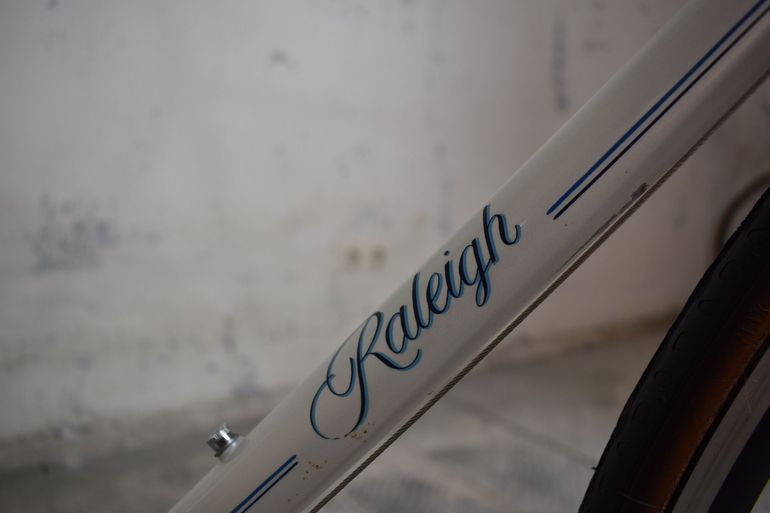 Used Raleigh Custom Shimano Dura Ace 1992 Road & Gravel, White — image 5 of 24