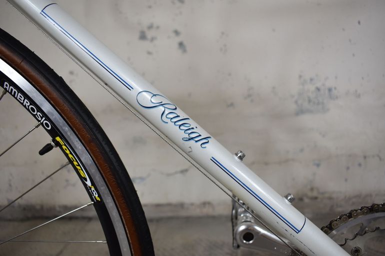 Used Raleigh Custom Shimano Dura Ace 1992 Road & Gravel, White — image 11 of 24