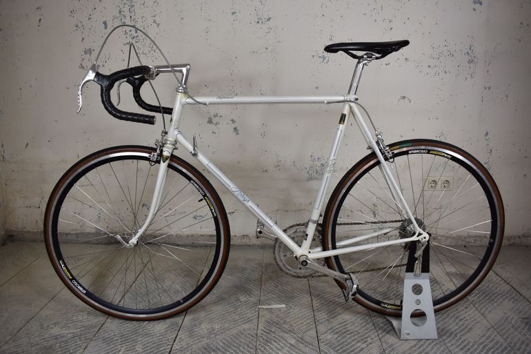 Used Raleigh Custom Shimano Dura Ace 1992 Road & Gravel, White — image 2 of 24