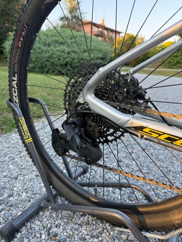 Scott Scale 710 2020 2021 Mountainbike usato, Grigio chiaro — immagine 9 di 9