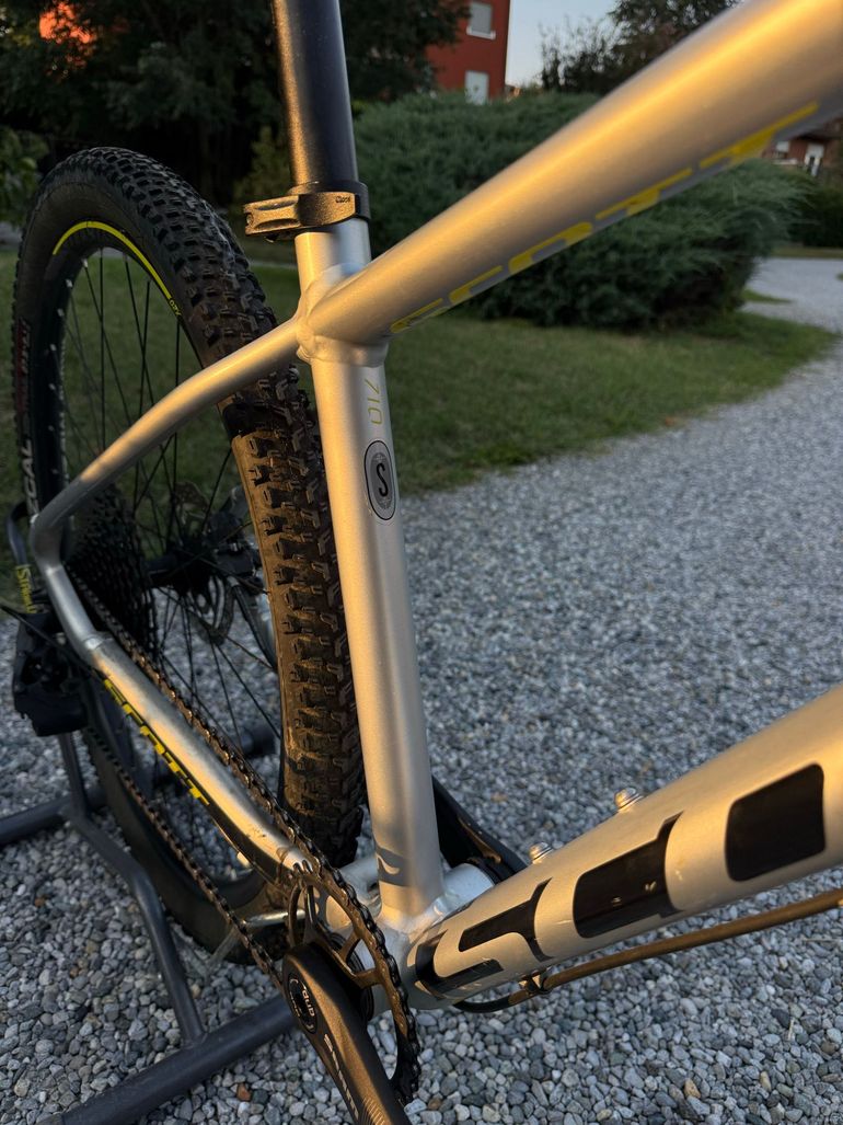 Scott Scale 710 2020 2021 Mountainbike usato, Grigio chiaro — immagine 8 di 9