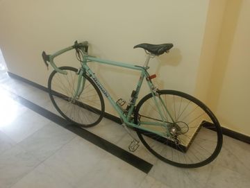 Gebrauchtes Bianchi Custom Campagnolo Chorus 1980 Road & Gravel, Grün — Bild 1 von 6