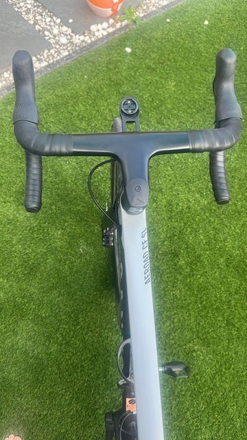 Canyon Aeroad CF SL 8 Disc 2021 2021 Road & Gravel usato, Grigio chiaro — immagine 5 di 8