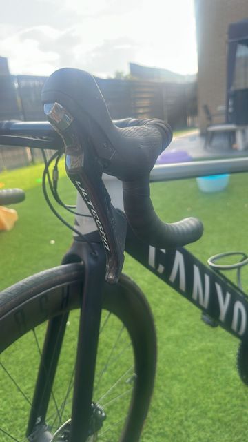 Canyon Aeroad CF SL 8 Disc 2021 2021 Road & Gravel usato, Grigio chiaro — immagine 6 di 8