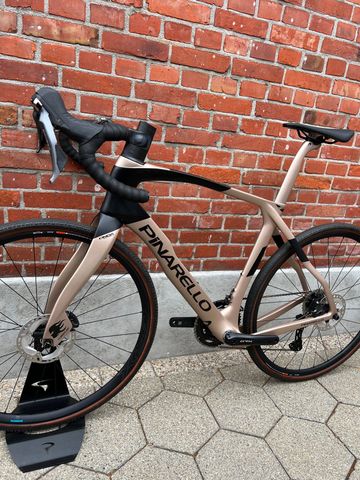 Used Pinarello Grevil Shimano GRX 2025 Road & Gravel, Light Gray — image 11 of 16