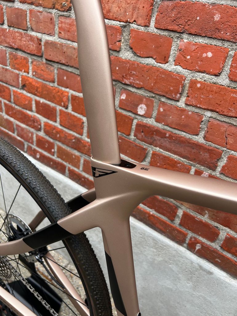 Used Pinarello Grevil Shimano GRX 2025 Road & Gravel, Light Gray — image 8 of 16