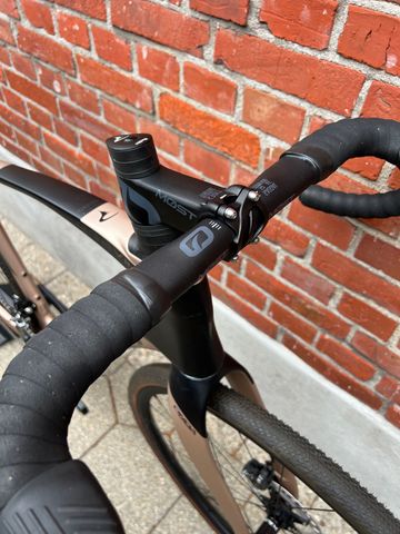 Used Pinarello Grevil Shimano GRX 2025 Road & Gravel, Light Gray — image 6 of 16