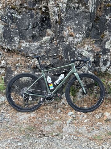 Used Enve Custom SRAM Red 2025 Road & Gravel, Green — image 6 of 9