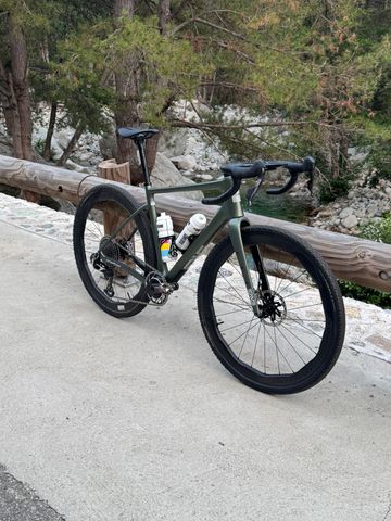 Used Enve Custom SRAM Red 2025 Road & Gravel, Green — image 2 of 9