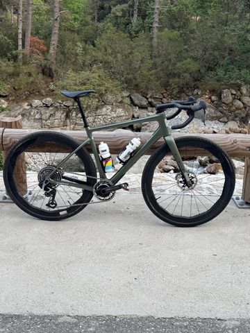 Used Enve Custom SRAM Red 2025 Road & Gravel, Green — image 1 of 9