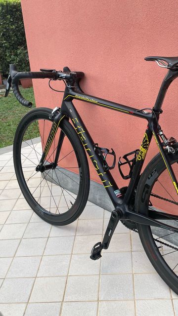 Używany Bianchi Specialissima Sram eTap 2017 2017 Road & Gravel — zdjęcie 5 z 6
