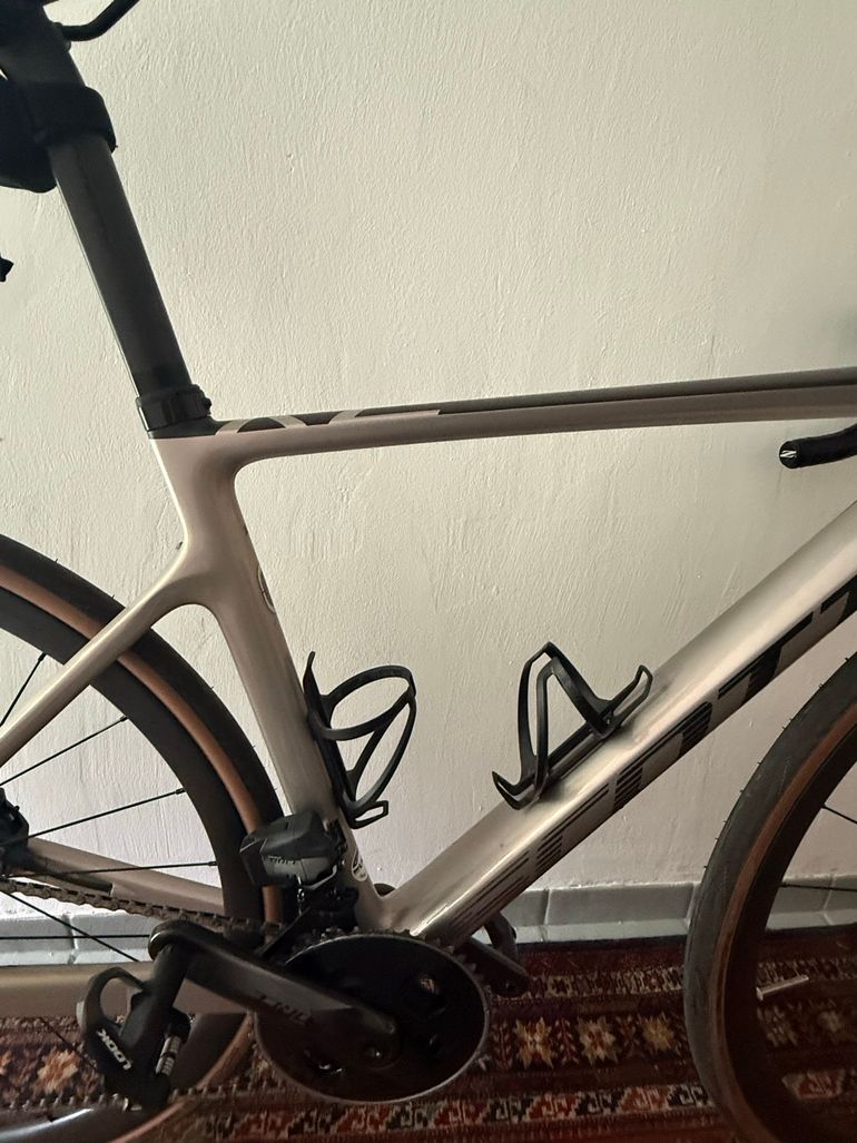 Używany Scott Addict RC 10 2022 2022 Road & Gravel — zdjęcie 11 z 16