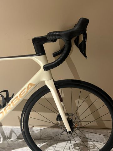 Używany Orbea Orca Shimano 105 Di2 2026 2026 Road & Gravel — zdjęcie 4 z 5