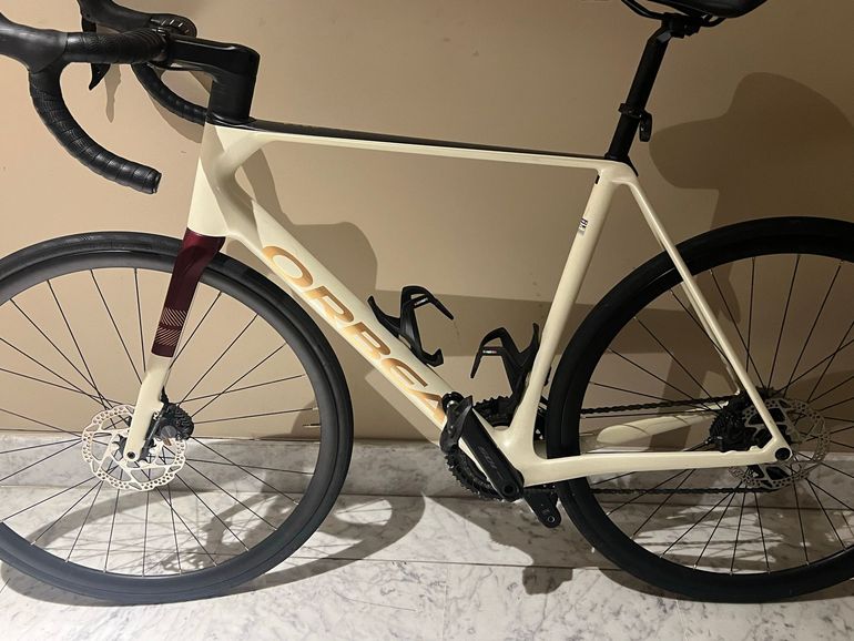 Używany Orbea Orca Shimano 105 Di2 2026 2026 Road & Gravel — zdjęcie 2 z 5