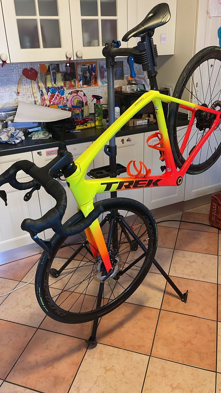 Used Trek Emonda Shimano Dura Ace Di2 2023 Road & Gravel, Red — image 2 of 9