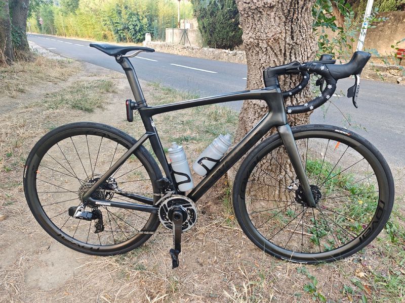 Použité Specialized Tarmac SRAM Red eTap AXS 2021 Road & Gravel
