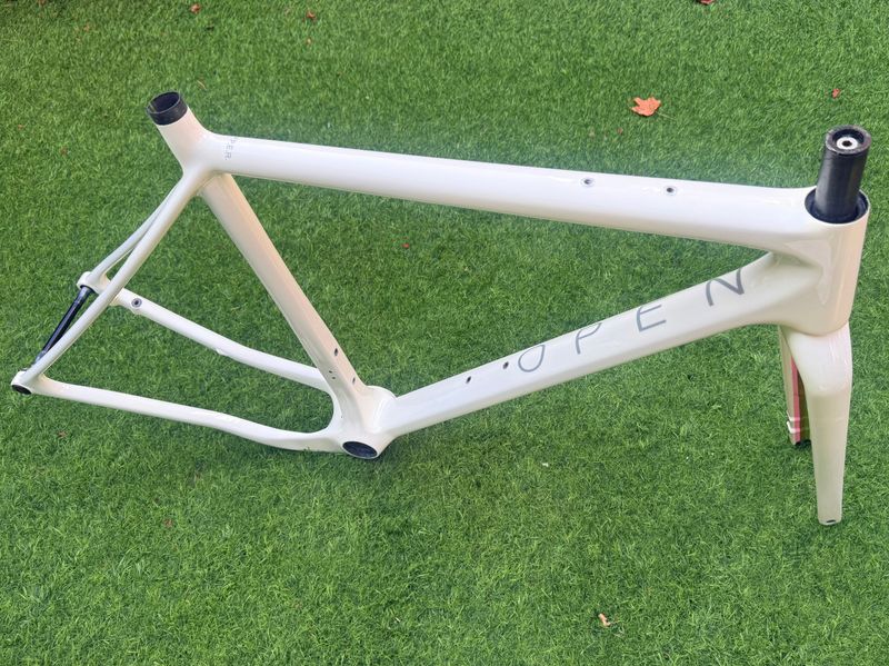 Použité Open Upper 2023 Frameset 2023 Road & Gravel