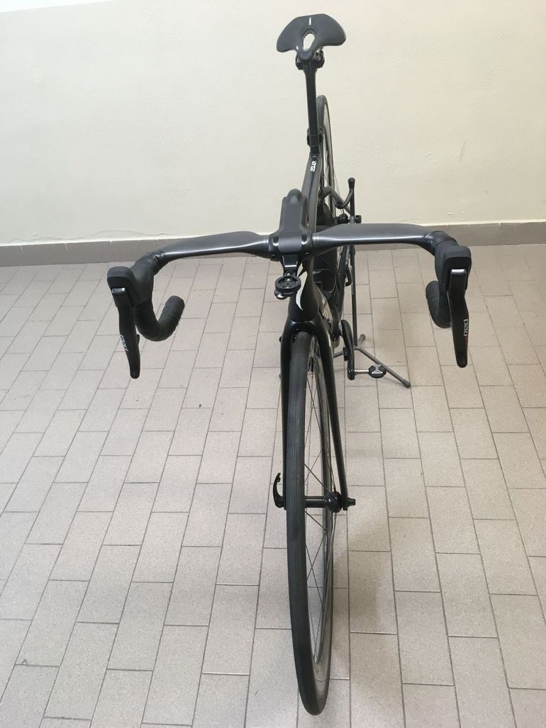 Used Specialized Venge SRAM Red eTap 2017 Road & Gravel, Black — image 4 of 6