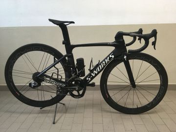 Used Specialized Venge SRAM Red eTap 2017 Road & Gravel, Black — image 1 of 6