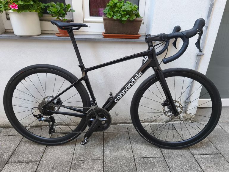 Używany Cannondale Synapse Carbon 3 L 2024 2024 Road & Gravel — zdjęcie 2 z 22