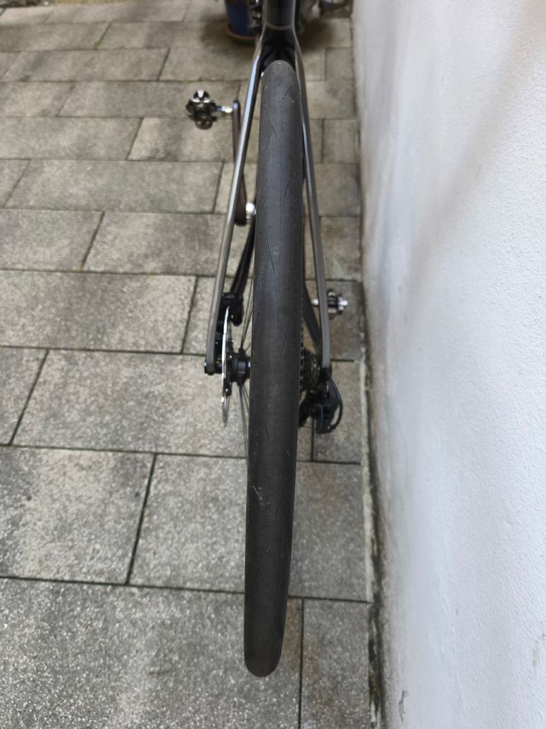 Używany Cannondale Synapse Carbon 3 L 2024 2024 Road & Gravel — zdjęcie 4 z 22