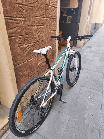 Used Trek Mamba 2012 2012 Mountainbike, White, 29 — image 4 of 16
