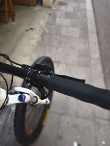 Used Trek Mamba 2012 2012 Mountainbike, White, 29 — image 8 of 16