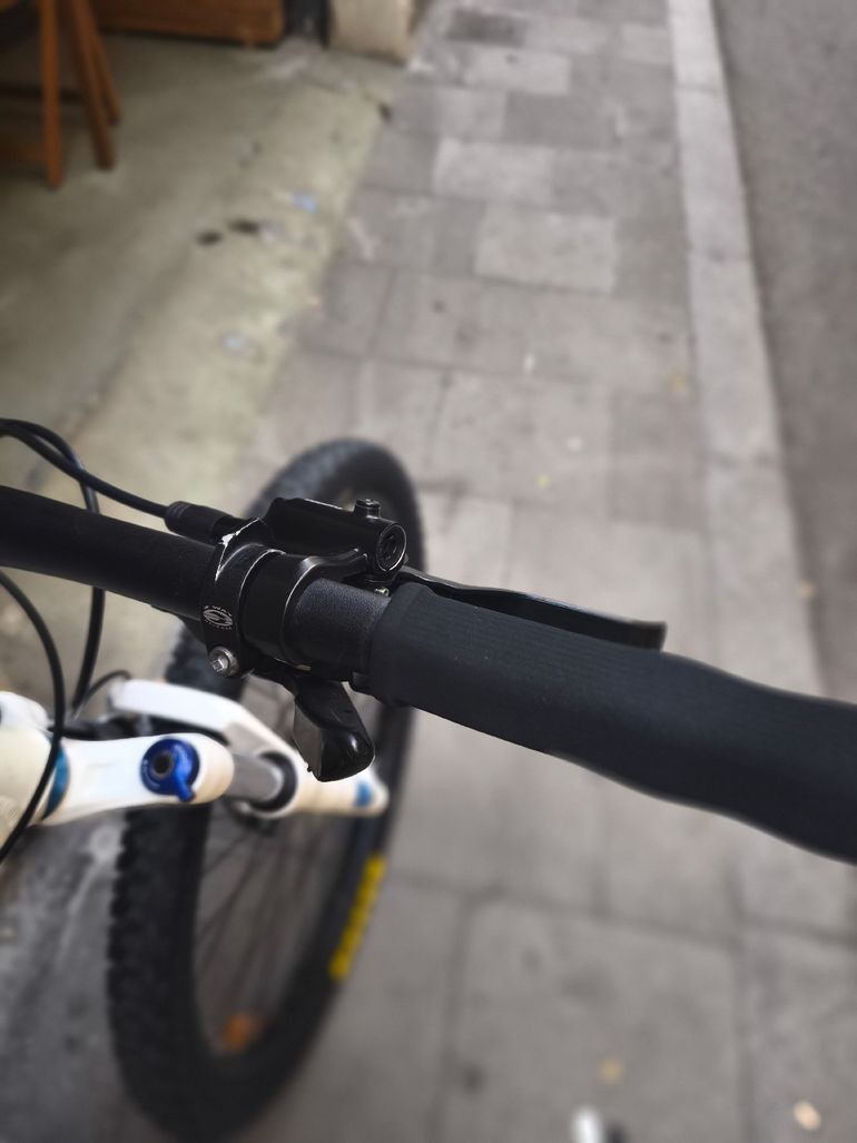 Used Trek Mamba 2012 2012 Mountainbike, White, 29 — image 8 of 16
