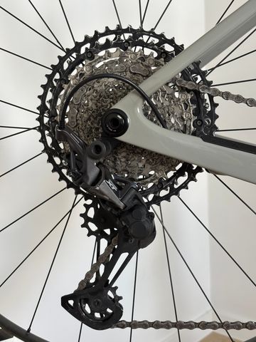 Used Canyon Exceed CF 7 2024 2024 Mountainbike, White, 29 — image 6 of 10