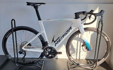 Used Merida REACTO 5000 2027 2027 Road & Gravel, White — image 3 of 3