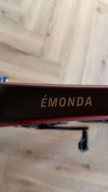 Brugt Trek Émonda SL 6 2024 2024 Road & Gravel — billede 7 af 11