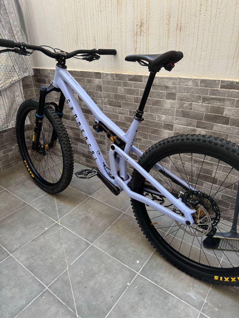 Commencal T.E.M.P.O. T-TYPE UNIQUE 2024 2024 Mountainbike d'occasion — image 1 sur 6