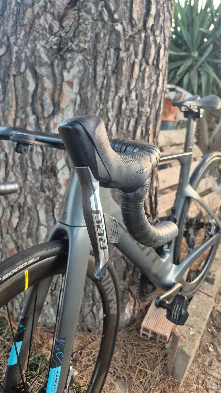 Použité Scott Foil RC Pro Custom SRAM Red eTap AXS 2024 Road & Gravel — obrázek 5 z 6