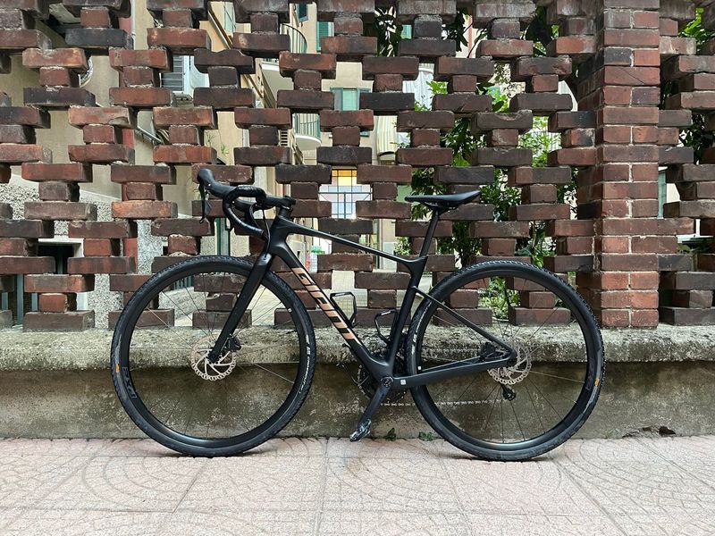 Used Giant Revolt Advanced 3 2022 2022 Road & Gravel
