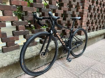 Giant Revolt Advanced 3 2022 2022 Road & Gravel d'occasion — image 2 sur 18