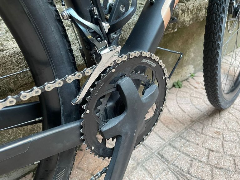 Giant Revolt Advanced 3 2022 2022 Road & Gravel d'occasion — image 9 sur 18