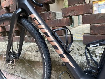 Giant Revolt Advanced 3 2022 2022 Road & Gravel d'occasion — image 4 sur 18