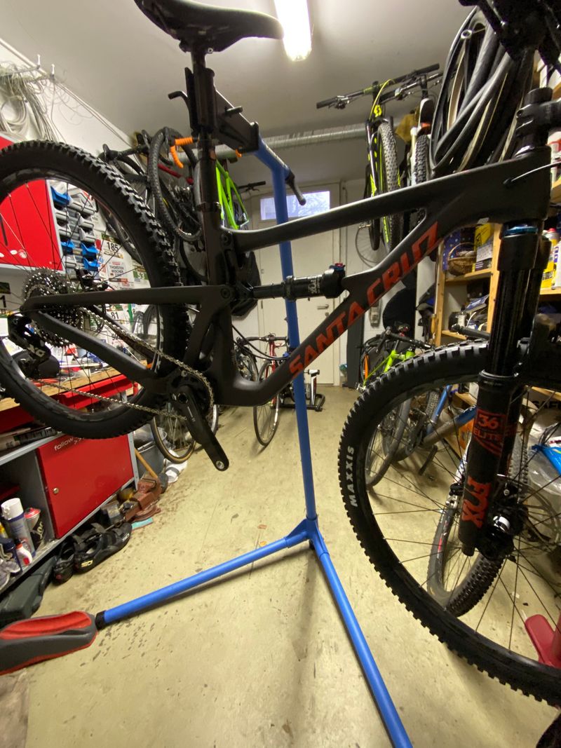 Used Santa Cruz Hightower X01 / Carbon CC / 29 2019 2019 MTB