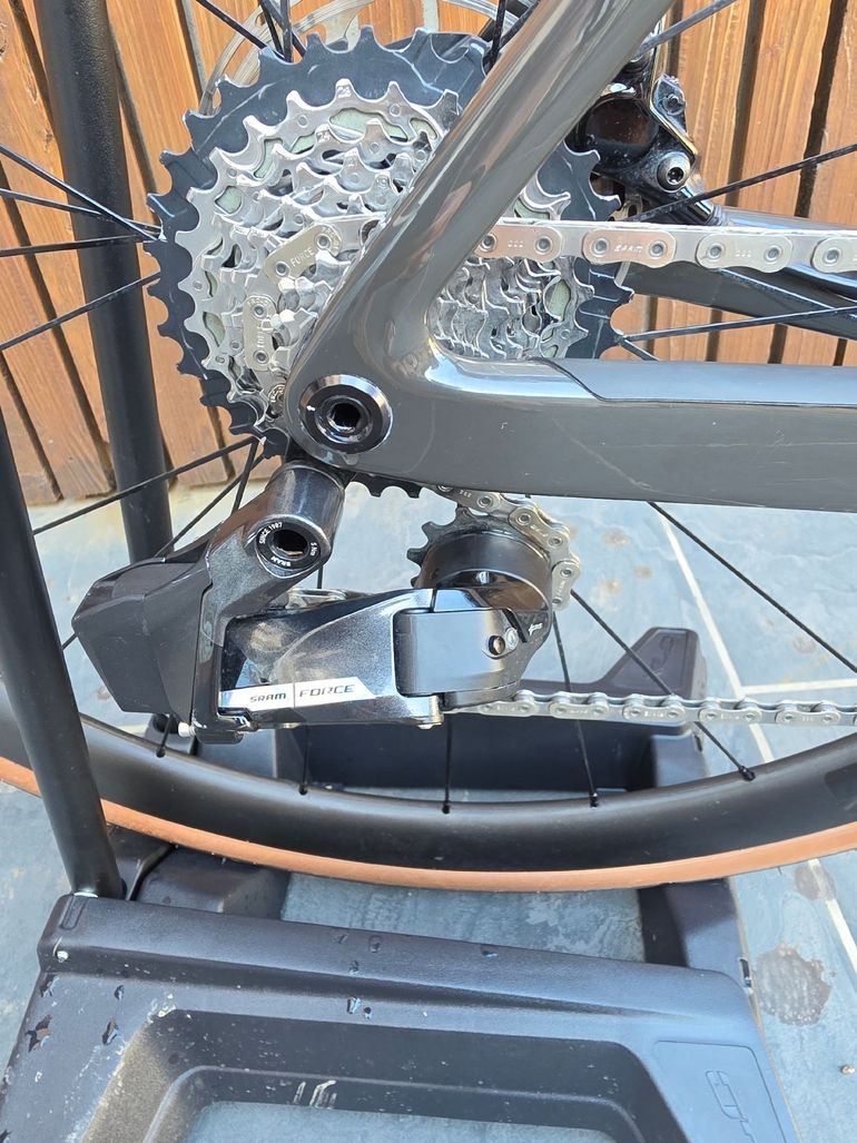 Brugt Scott Addict RC 10 2024 2024 Road & Gravel — billede 2 af 6