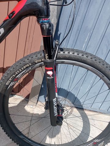 Używany Specialized Epic SRAM XX1 Eagle AXS 2017 Mountainbike — zdjęcie 9 z 12