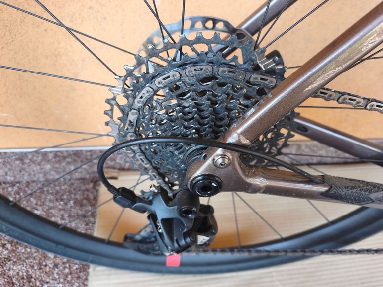 Trek checkpoint ALR5 gen3 Alr 5 Gen3 2026 Road & Gravel usato, Grigio chiaro — immagine 10 di 14