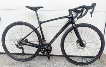 Giant Defy Advanced 1 2022 2022 Road & Gravel de segunda mano, Negro — imagen 1 de 13