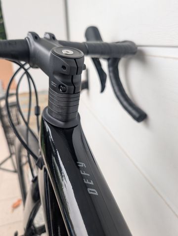Giant Defy Advanced 1 2022 2022 Road & Gravel de segunda mano, Negro — imagen 11 de 13