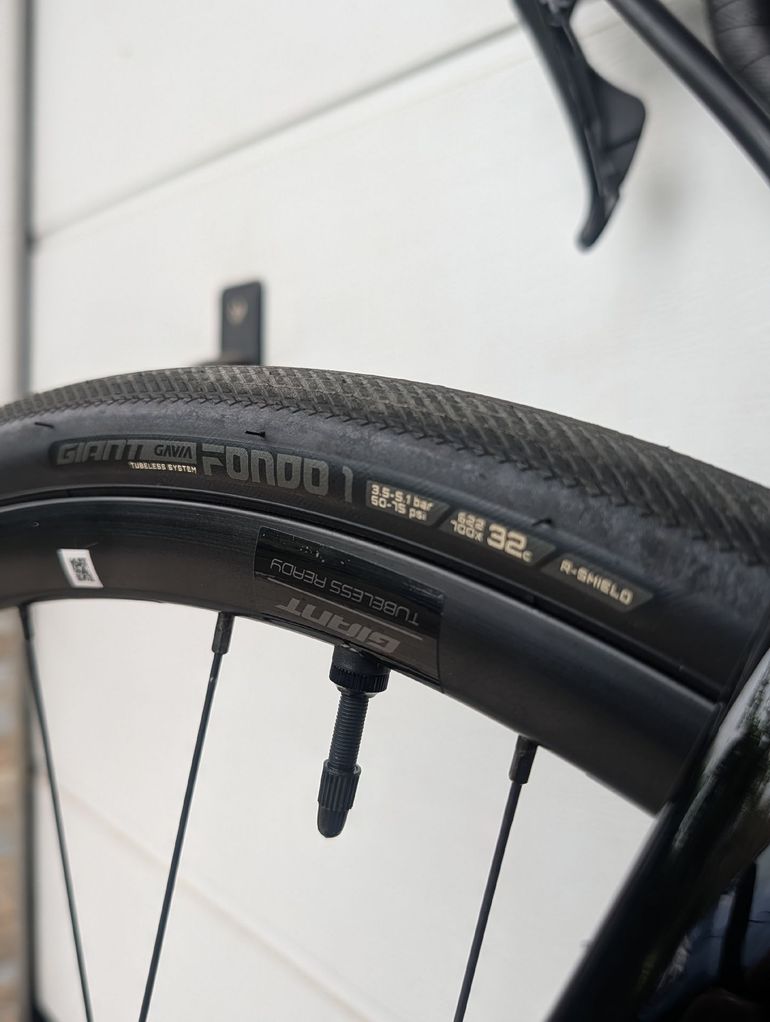 Giant Defy Advanced 1 2022 2022 Road & Gravel de segunda mano, Negro — imagen 10 de 13