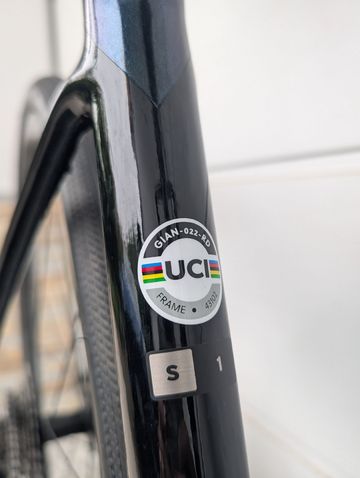 Giant Defy Advanced 1 2022 2022 Road & Gravel de segunda mano, Negro — imagen 8 de 13
