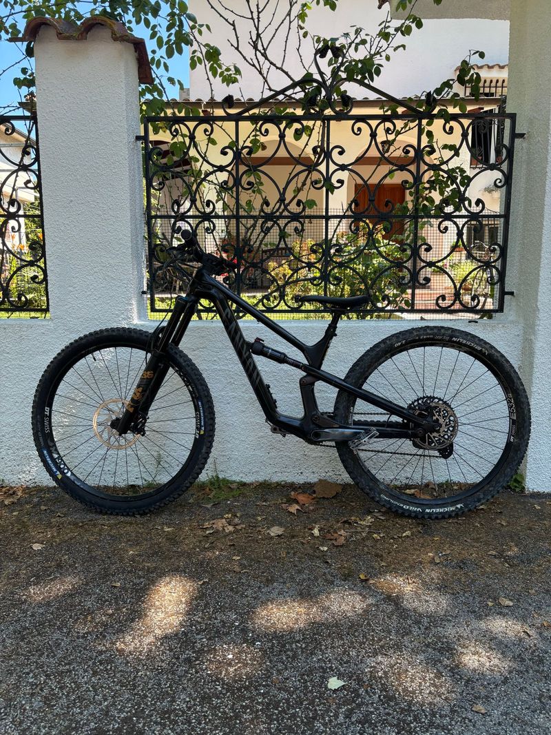 Used Canyon Spectral 29 CF 8 2021 2021 MTB