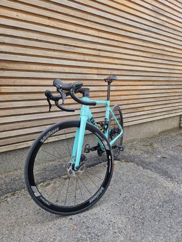 Używany Bianchi Sprint 105 2024 2024 Road & Gravel — zdjęcie 3 z 5